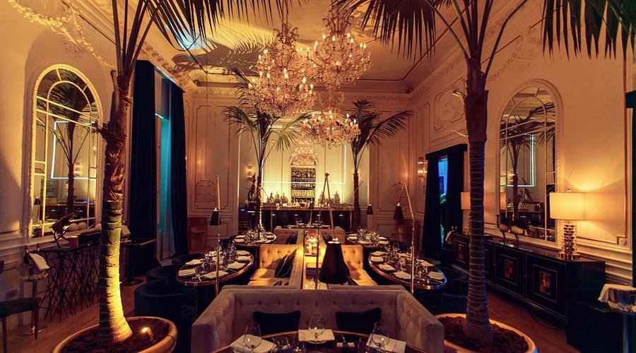 Clù Co-Sponsors the Free Exchange Holiday Cocktail at Palazzo Dama